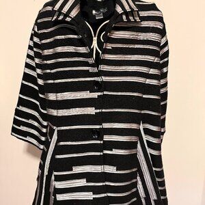 Double-Collar, Swing Jacket in Striking Black & White